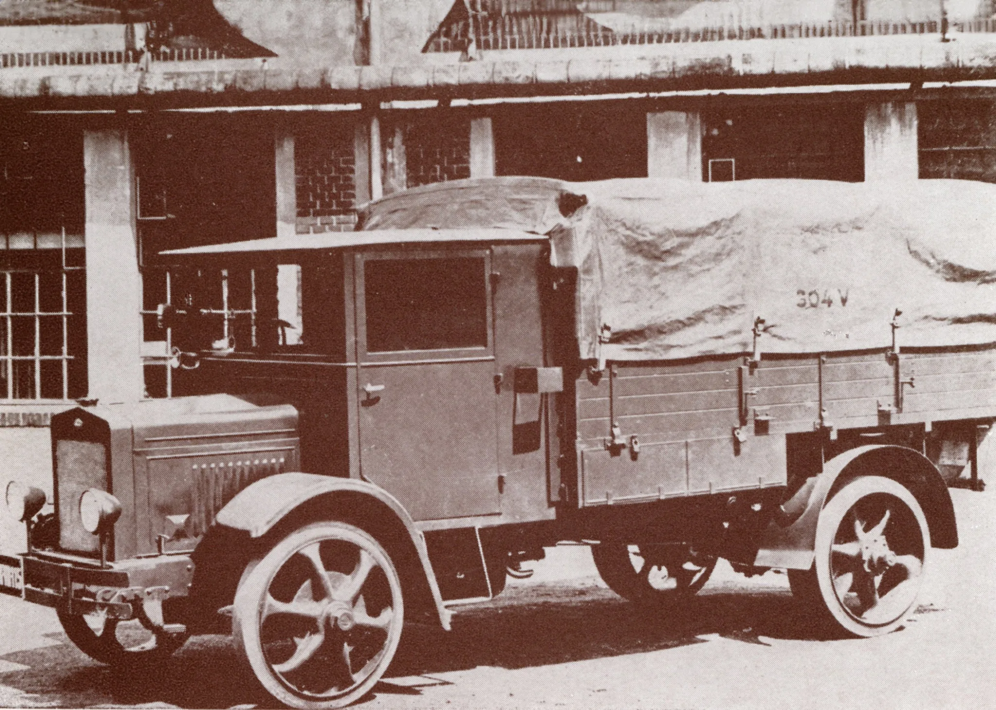 Historické nákladné auto