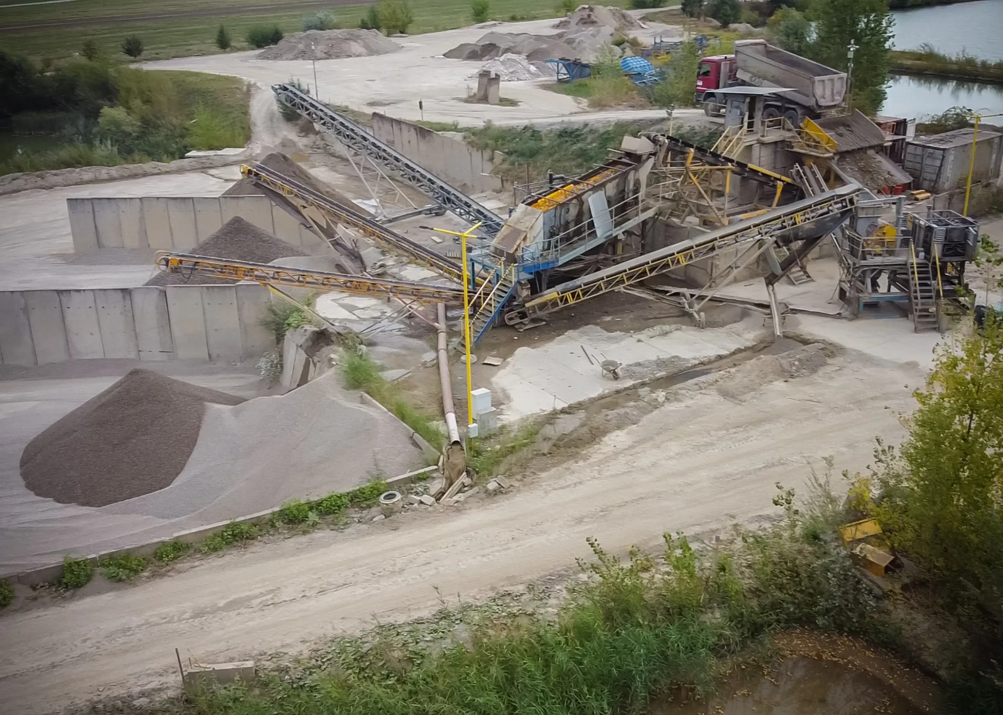 Triedenie a premývanie kameniva UND-03